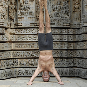 Luigi in Vatayanasana asana